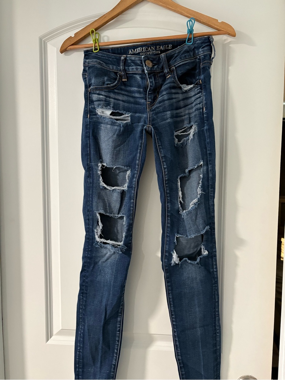 American Eagle Outfitters Women's Ripped Jeggings - Size 2 Long
